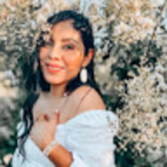 Meet your Posher, Brenda - Picture 1 of 1